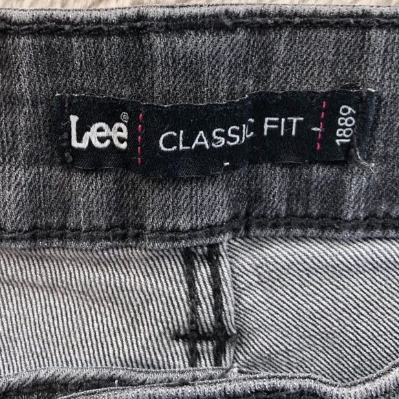 Lee Womens Jeans Size 14 Medium Straight Leg Classic Fit Gray Denim Casual - Picture 3 of 13